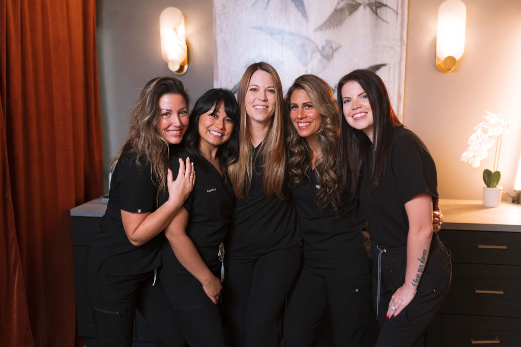 Picture of the 5 Birds Spa team.